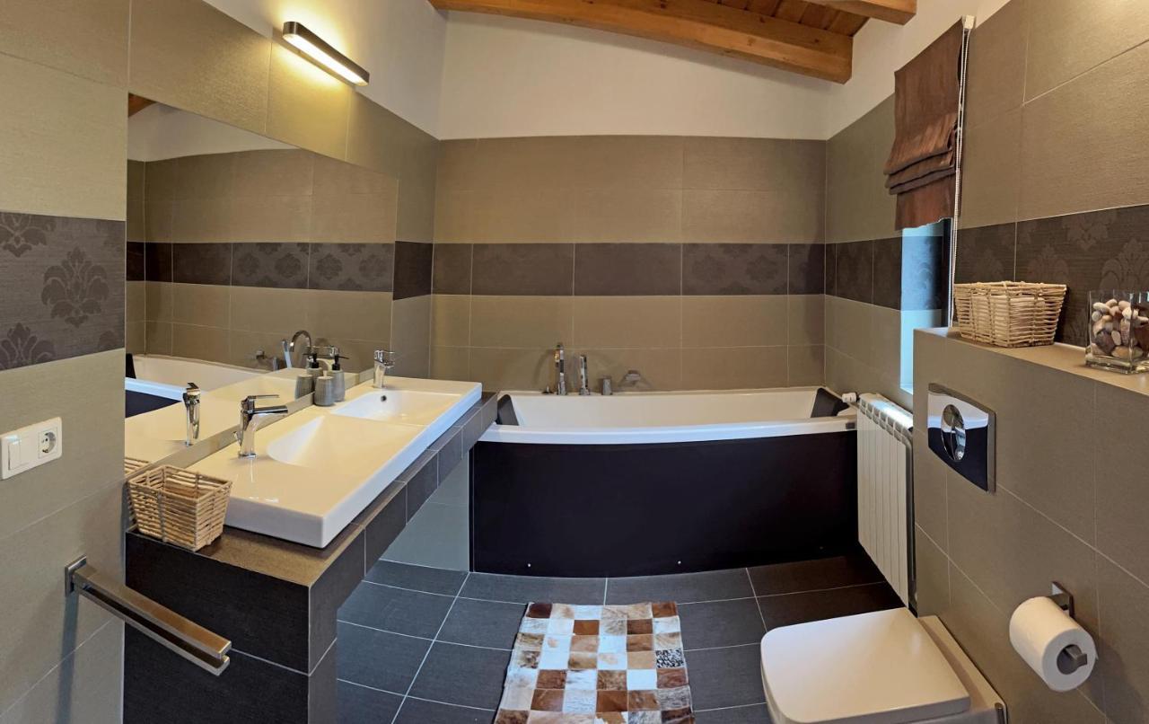 Bazalt Wellness Villa Harghita-Bai Exterior foto